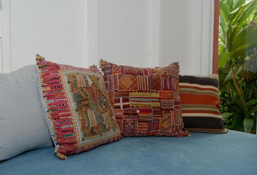 리조트 Sejala Beach Huts