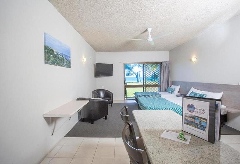 Sarina Beach Motel