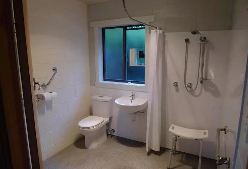 Willaway Motel Apartments