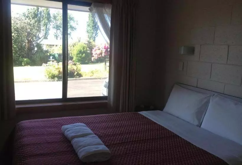 Willaway Motel Apartments