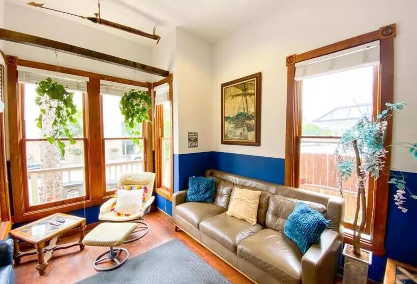 Retkeilymaja International Travelers House Downtown San Diego  Adults Only