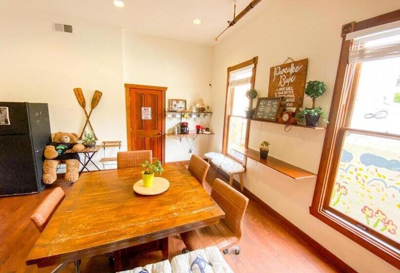 호스텔 International Travelers House Downtown San Diego Adults Only