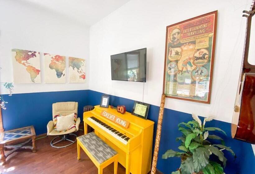 호스텔 International Travelers House Downtown San Diego Adults Only