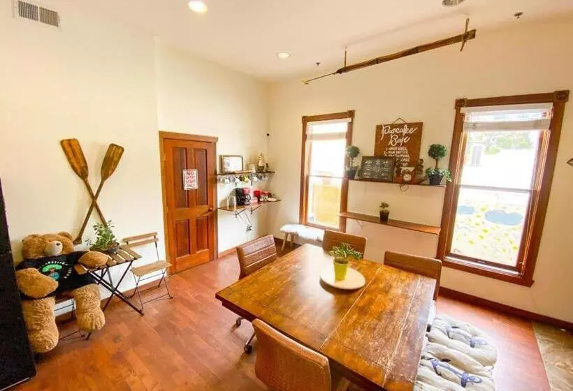 Retkeilymaja International Travelers House Downtown San Diego  Adults Only