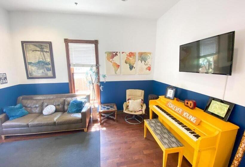 호스텔 International Travelers House Downtown San Diego Adults Only