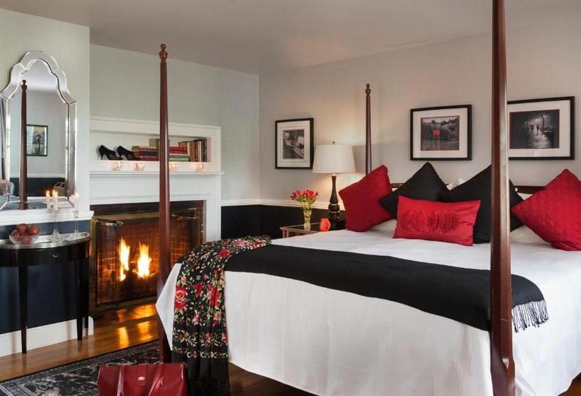 Общежитие Rabbit Hill Inn