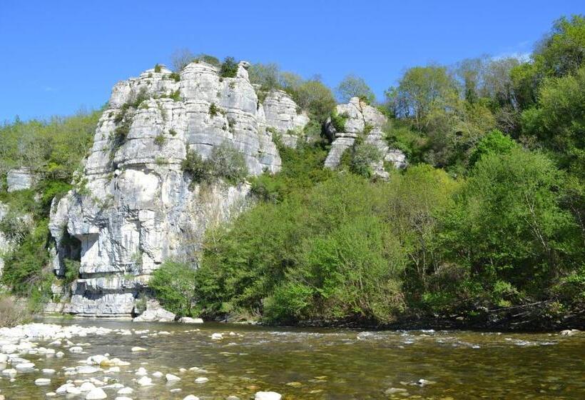 فندق Hôtel La Garenne