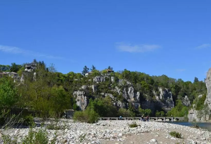 ホテル Hôtel La Garenne