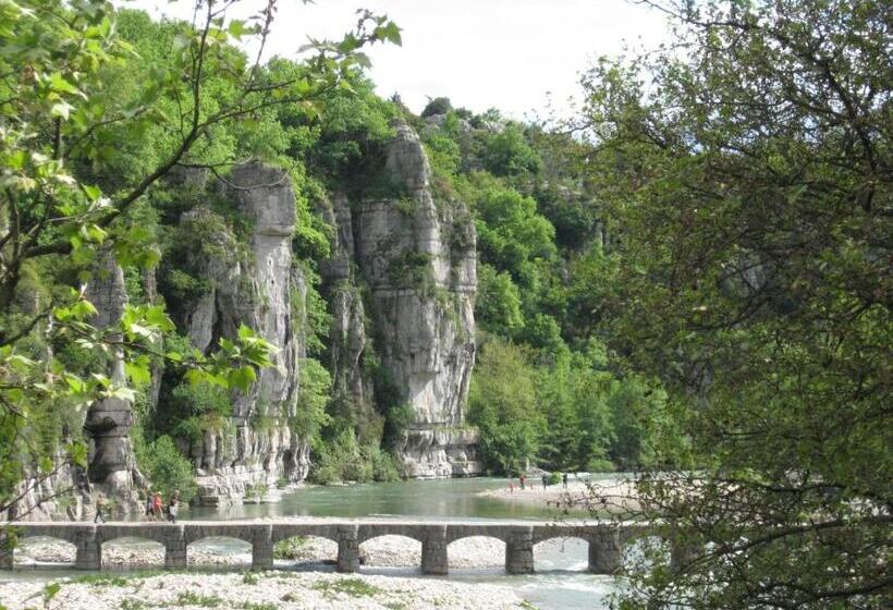 فندق Hôtel La Garenne