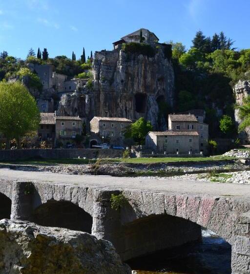 فندق Hôtel La Garenne