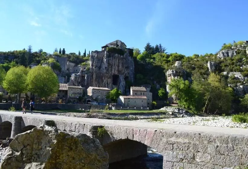 ホテル Hôtel La Garenne