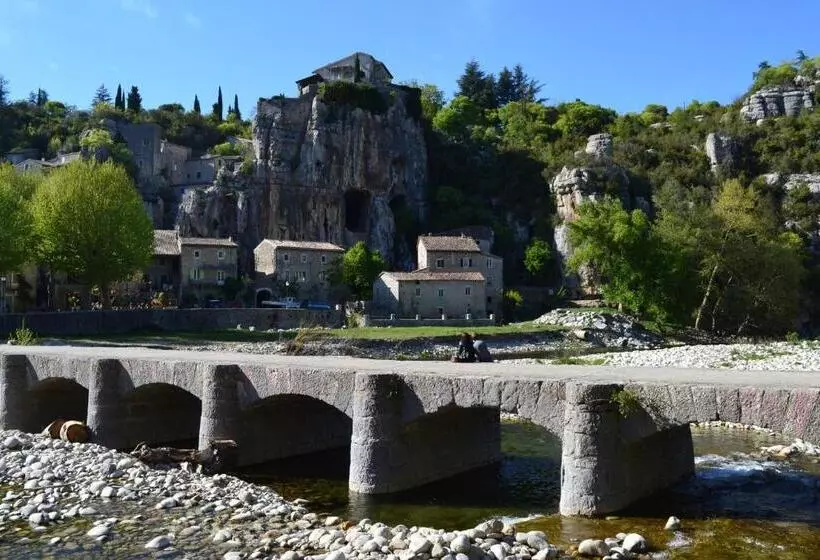ホテル Hôtel La Garenne