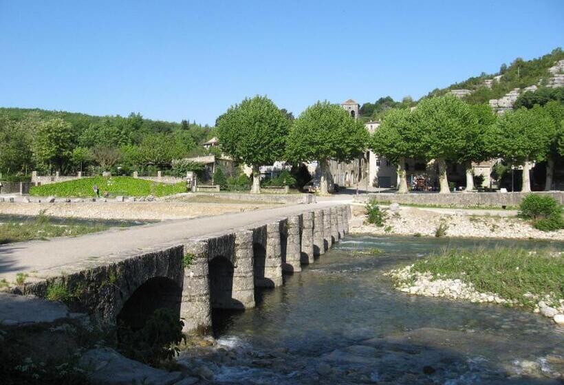 فندق Hôtel La Garenne