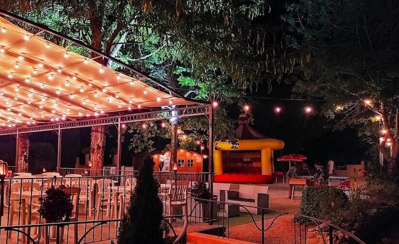 Camping Hotel Les Rives Du Loup