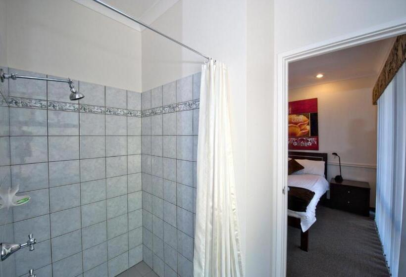 Отель Margaret River Hideaway & Farmstay