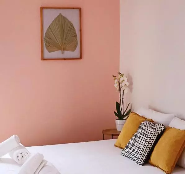 هتل Villa Margarit