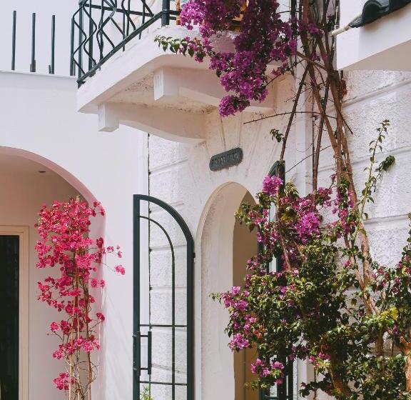 هتل Villa Margarit