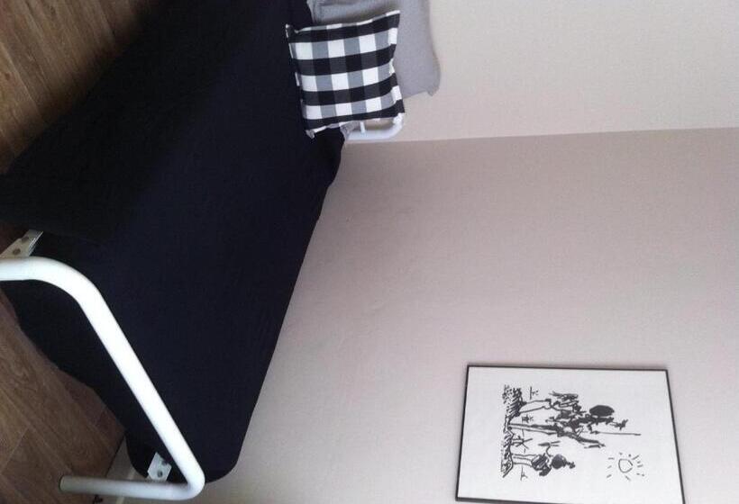 بنسيون Guesthouse 83