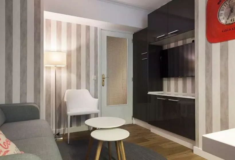 Pension Residencia F&f