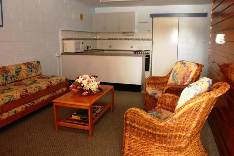 Sky View Units Bowen