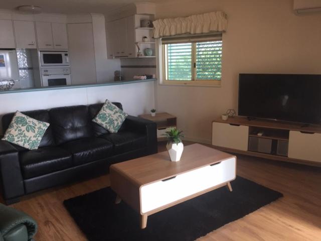 The Esplanade Riverview Holiday Apartments