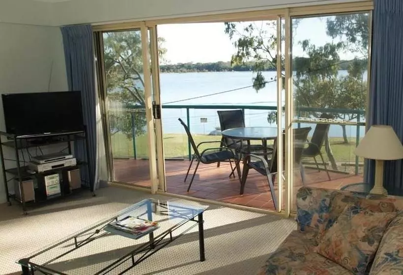 The Esplanade Riverview Holiday Apartments