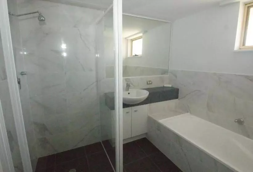 The Esplanade Riverview Holiday Apartments