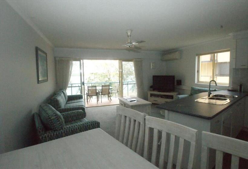 The Esplanade Riverview Holiday Apartments