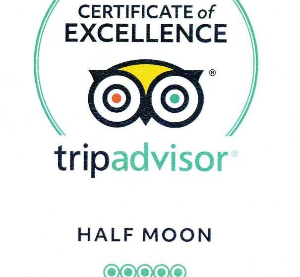 ユースホステル The Half Moon Inn