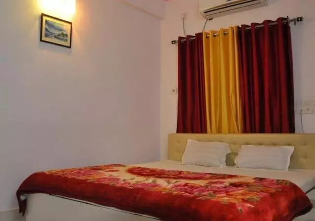 ホテル Madhu Mamata