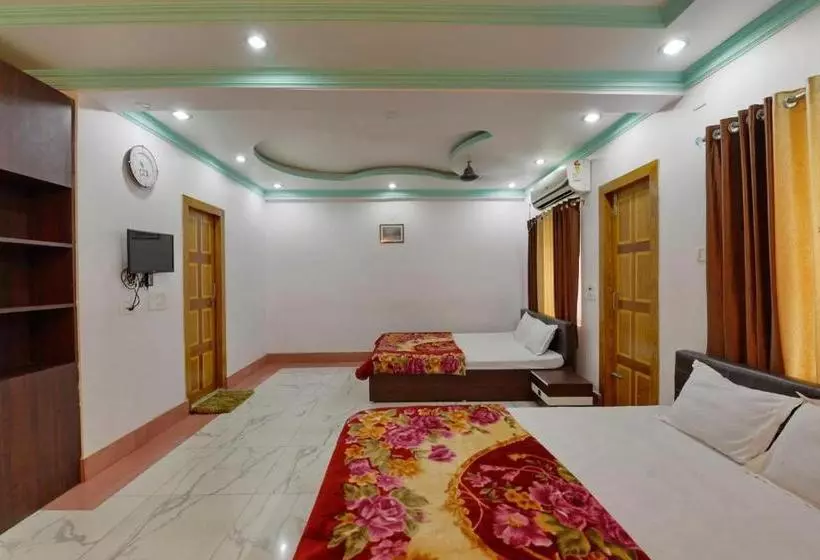 ホテル Madhu Mamata