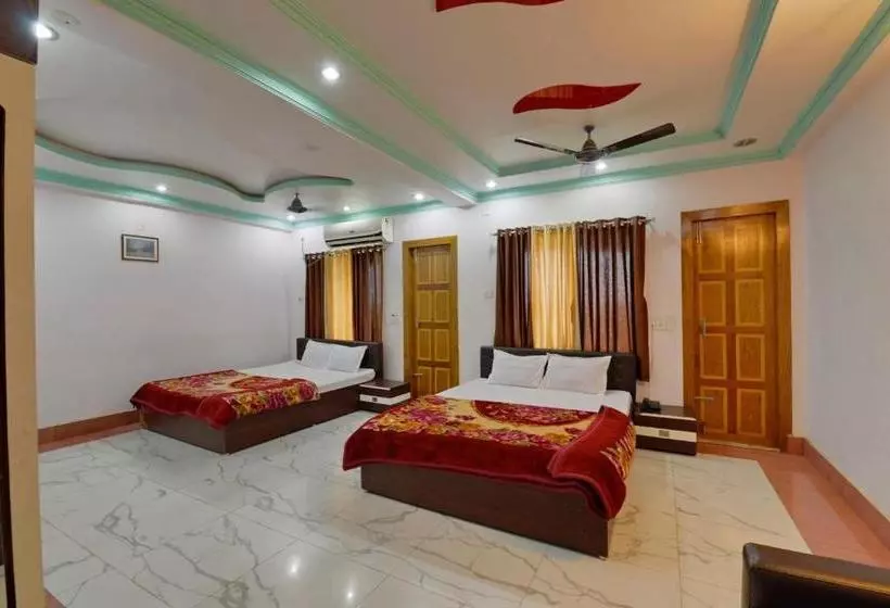 ホテル Madhu Mamata