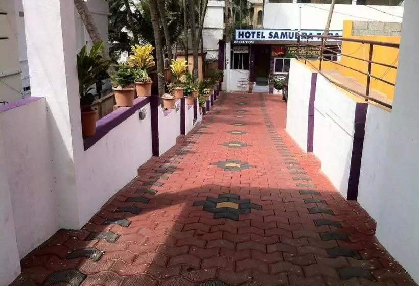 ホテル Samudra Tara