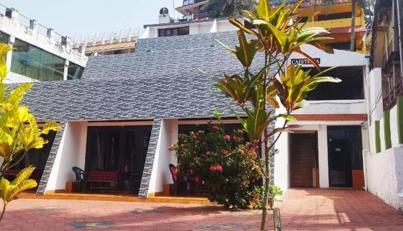 ホテル Samudra Tara