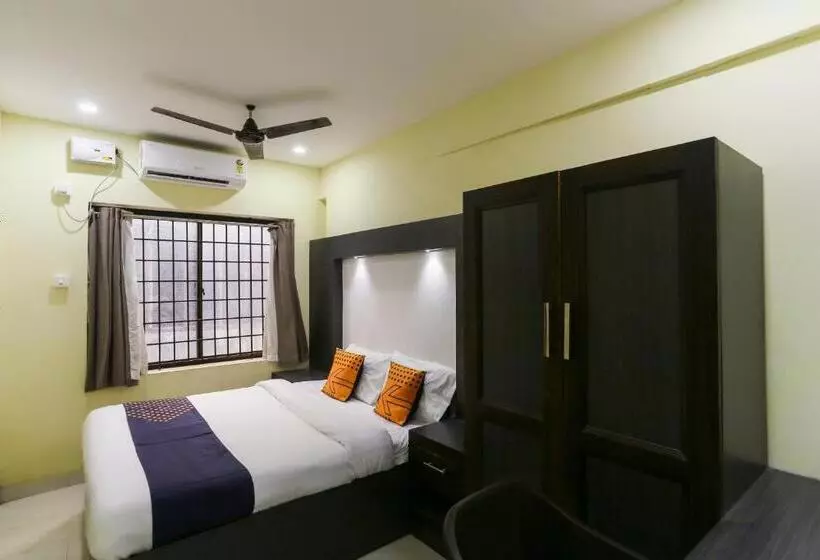 ホテル Spot On 65523 Tkt Tourist Home