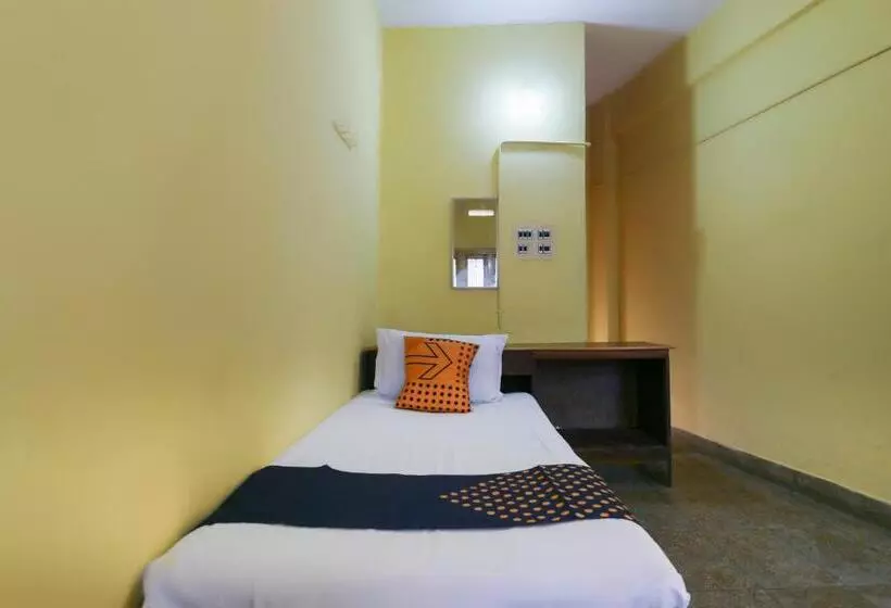 ホテル Spot On 65523 Tkt Tourist Home