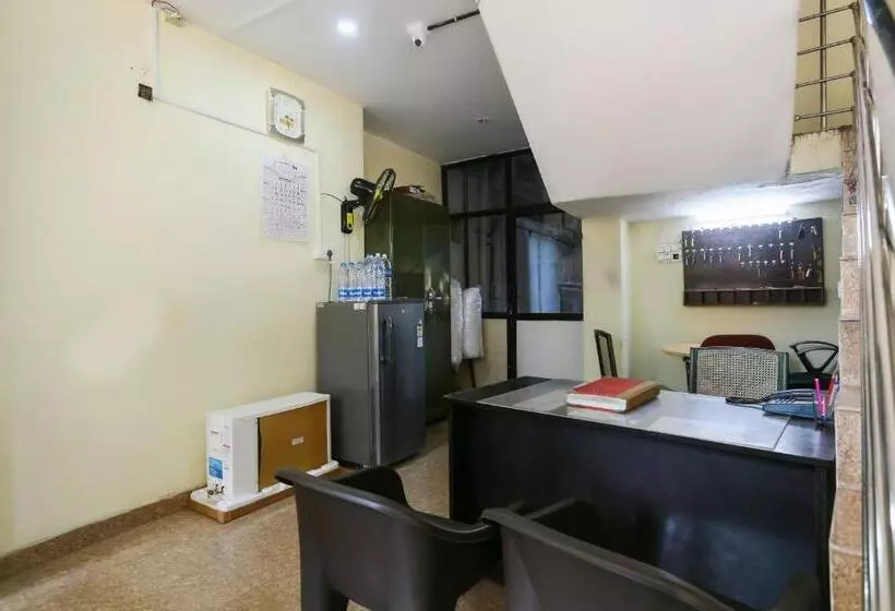 ホテル Spot On 65523 Tkt Tourist Home