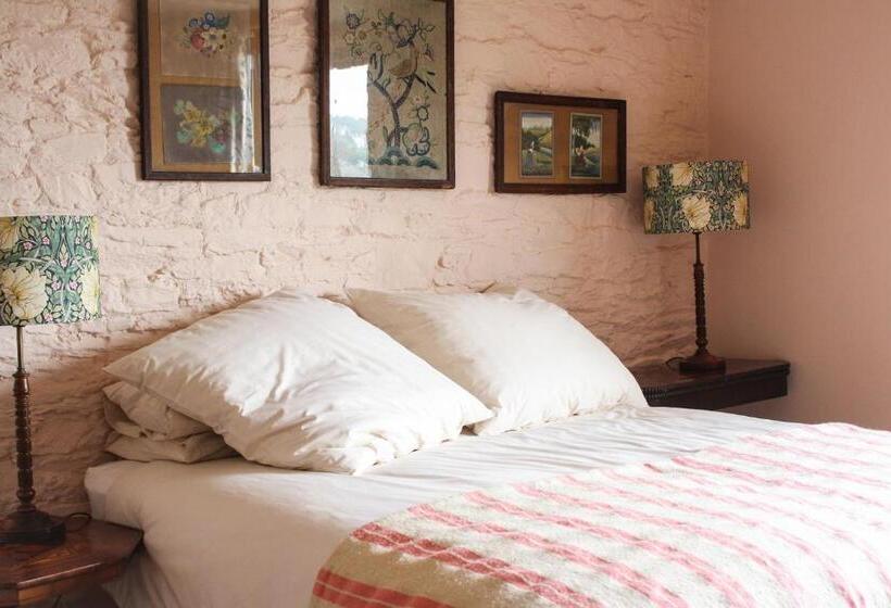 בית מלון כפרי The Bull Inn