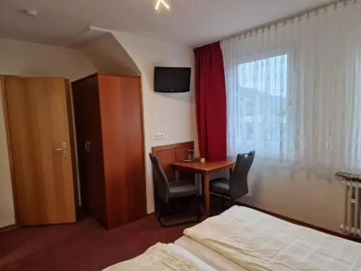 Hotelli Weinhaus Am Stiftstor