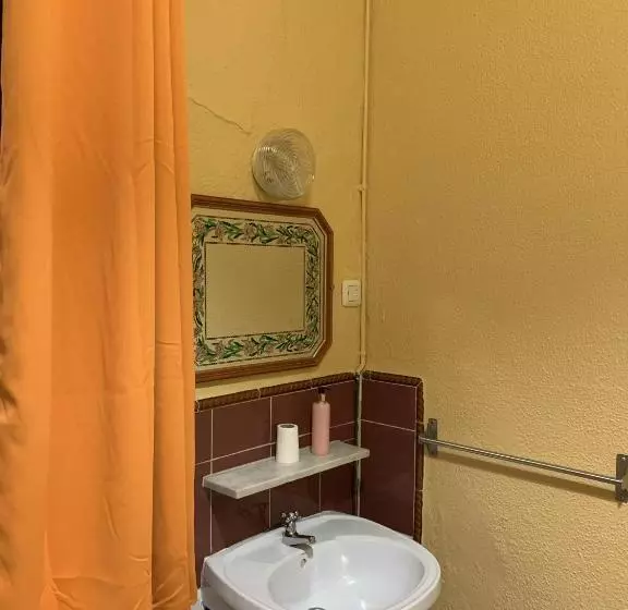 Hostelli Pensión Lisdos