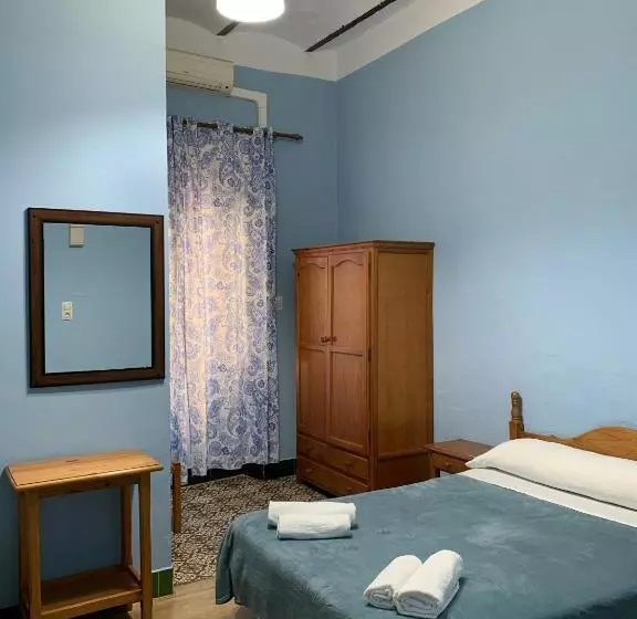 Hostelli Pensión Lisdos