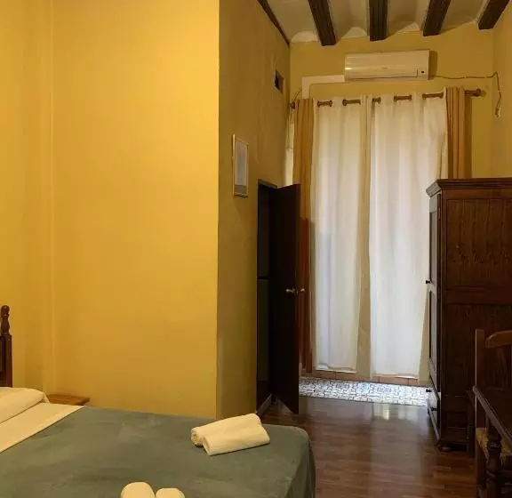 Hostelli Pensión Lisdos