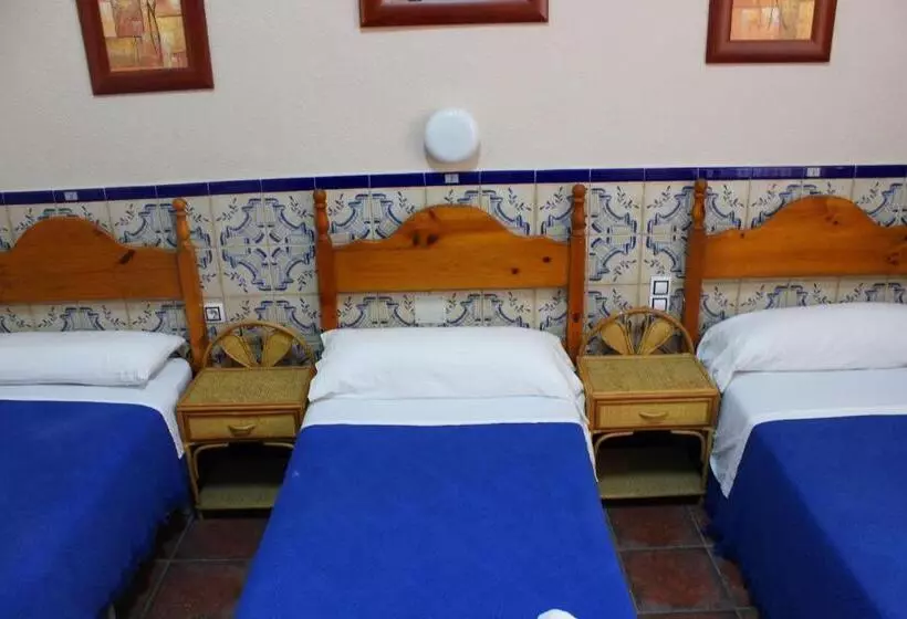 Hostelli Pensión Lisdos