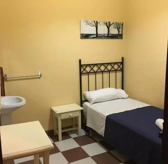 Hostelli Pensión Lisdos