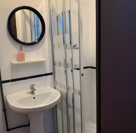 Hostelli Pensión Lisdos