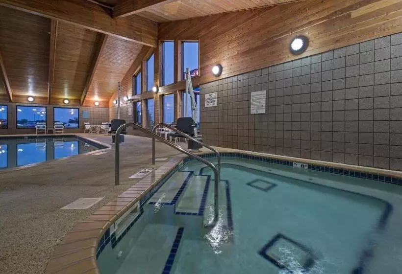 호텔 Americinn By Wyndham Iowa Falls