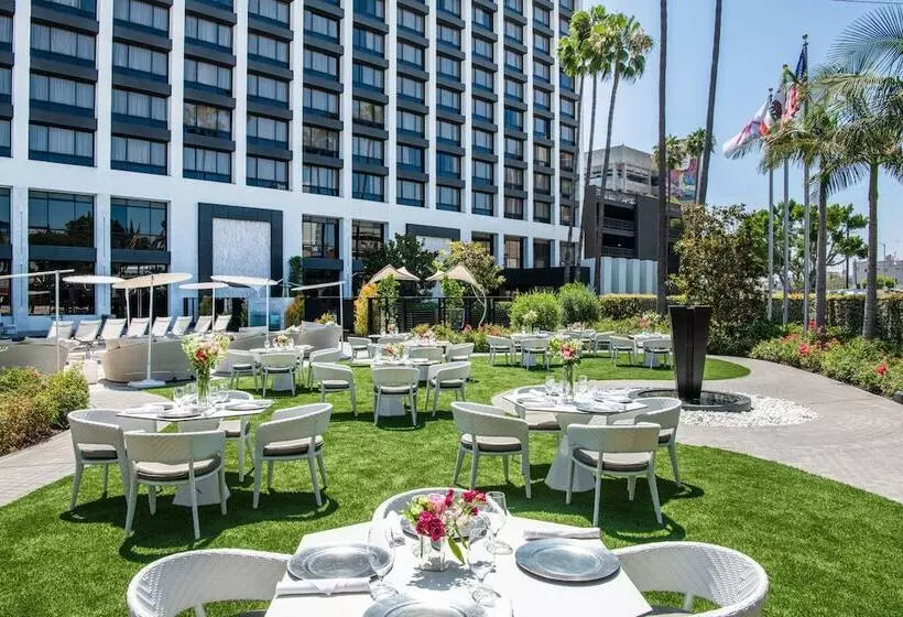 هتل Beverly Hills Marriott