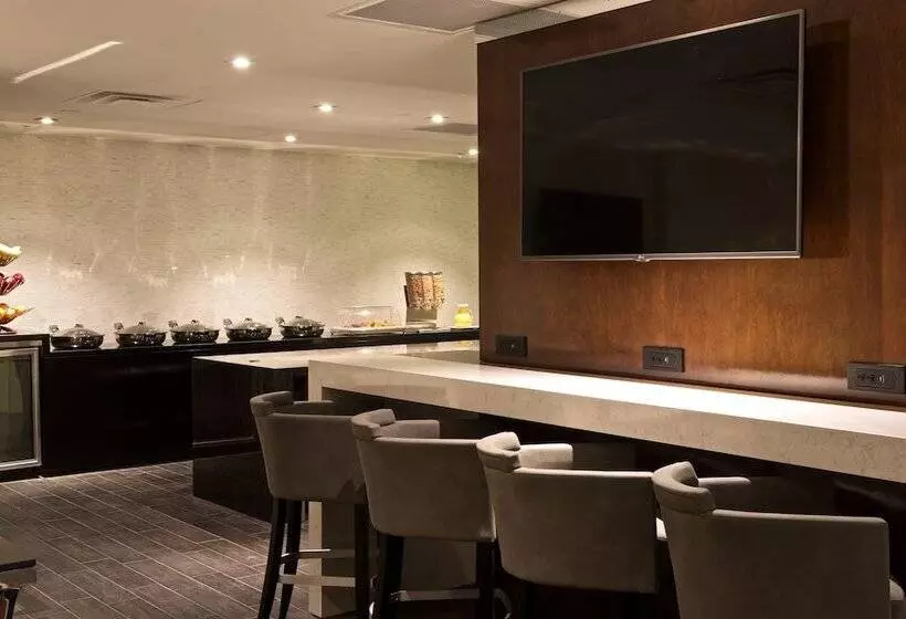 هتل Beverly Hills Marriott