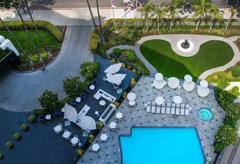 هتل Beverly Hills Marriott