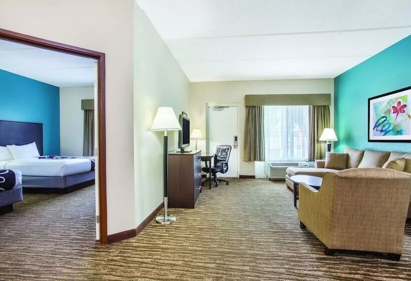 فندق Comfort Inn & Suites Sarasota I75